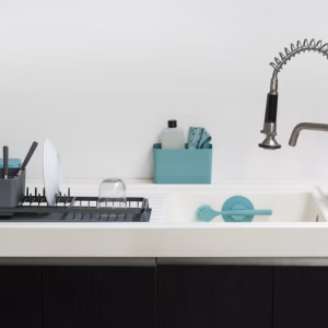 Escurreplatos Brabantia en color negro y beige juntos